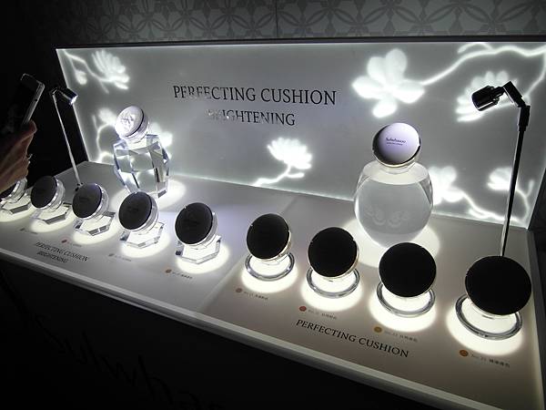 雪花秀 Sulwhasoo 無瑕光感氣墊粉霜