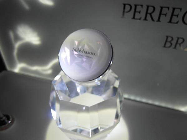 雪花秀 Sulwhasoo 無瑕光感氣墊粉霜