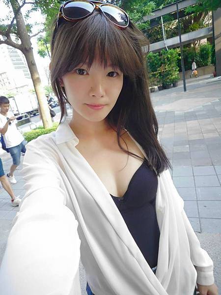 Bosslady 無鋼圈塑身背心 薄蕾絲