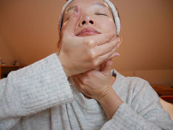 NYR Neal's Yard Remedies 野玫瑰萬用霜 精露