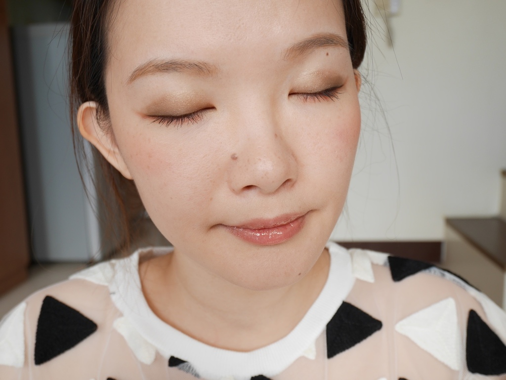 SUQQU 蜂巢 魚鱗 蘇芳色 聖誕彩妝