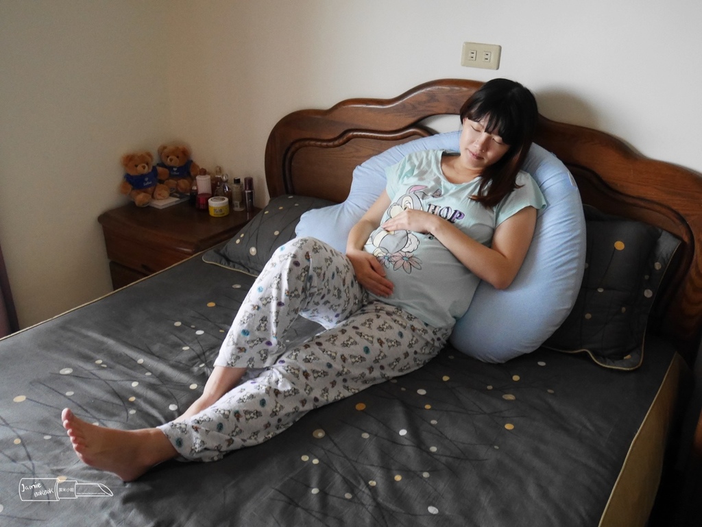 Hugsie孕婦枕 月亮枕 孕期推薦  