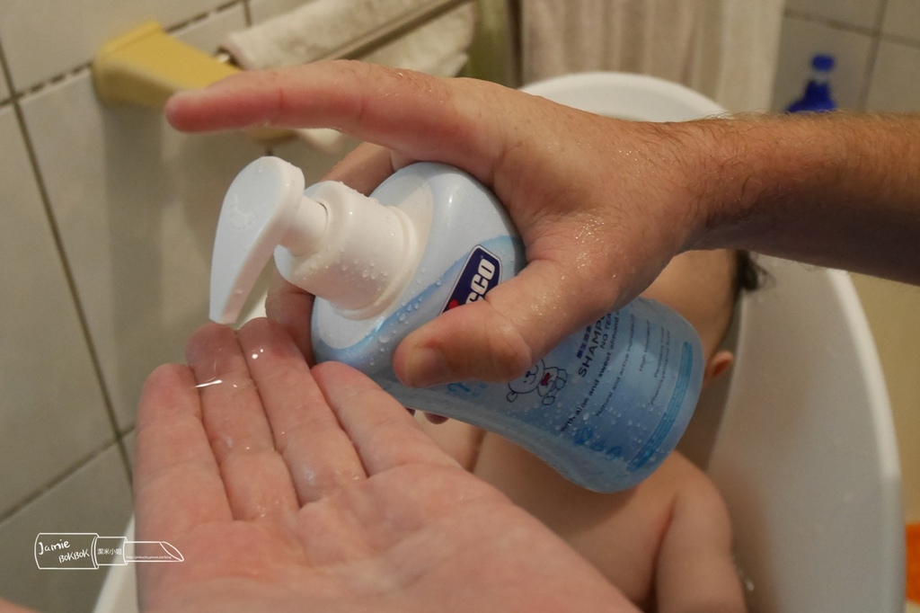 Chicco 原生脂寶貝沐浴禮盒 舒適哺乳彌月禮盒 滿月禮