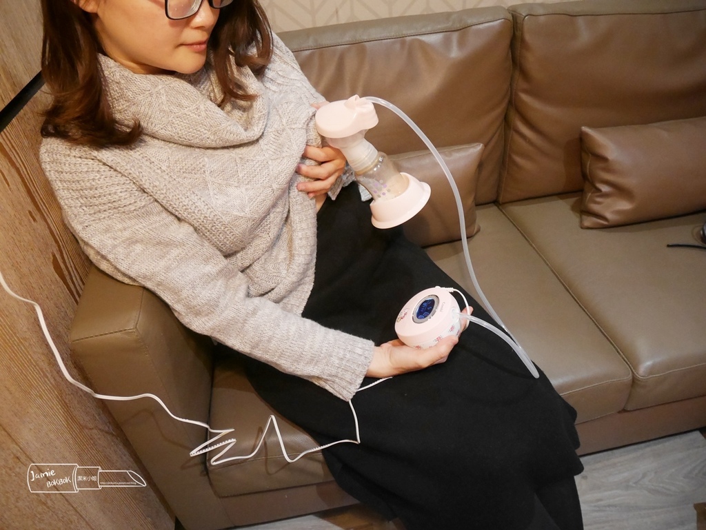 電動吸乳器推薦 combi吸乳器.JPG