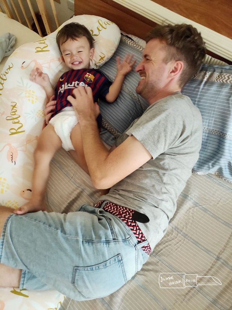  Hugsie 好喜 孕婦枕.jpg