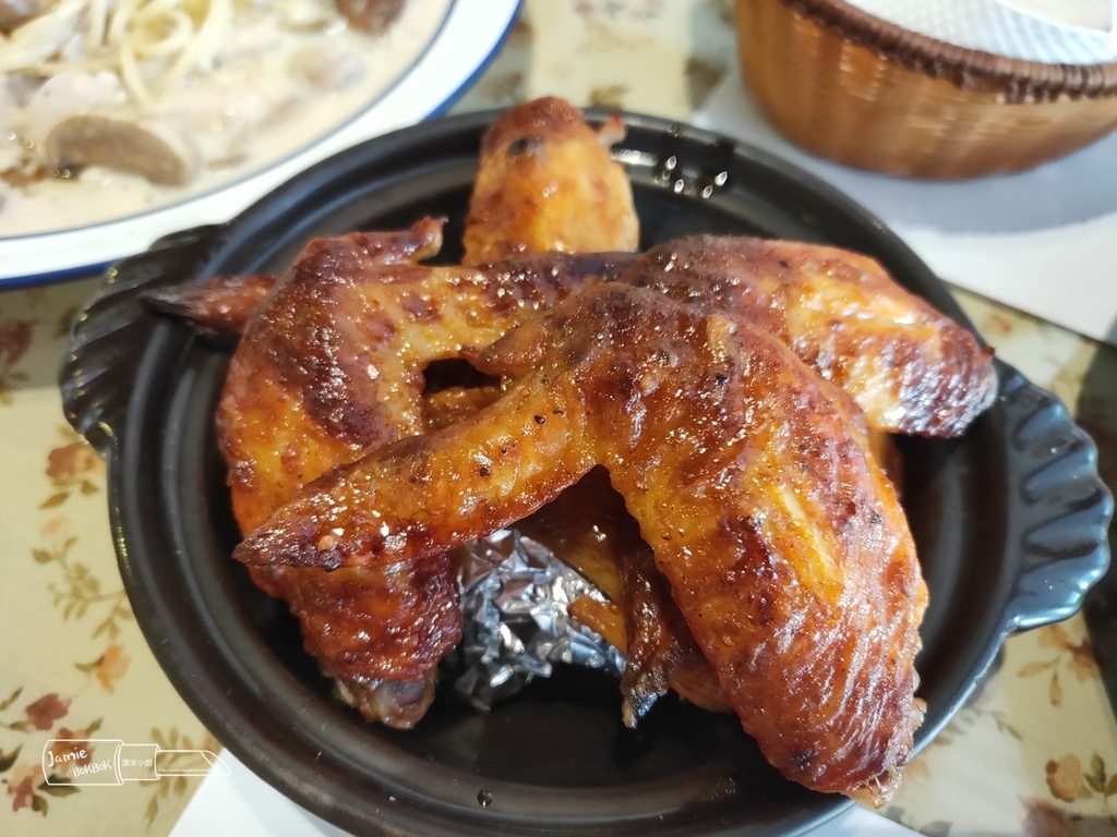 夏綠地 竹北咖啡店 義大利麵 沙拉 家樂福商圈 光明一路餐廳.jpg