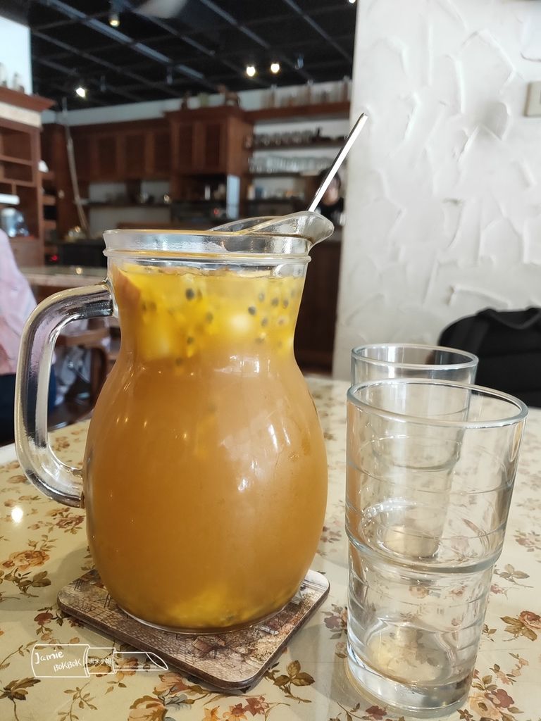 夏綠地 竹北咖啡店 義大利麵 沙拉 家樂福商圈 光明一路餐廳.jpg