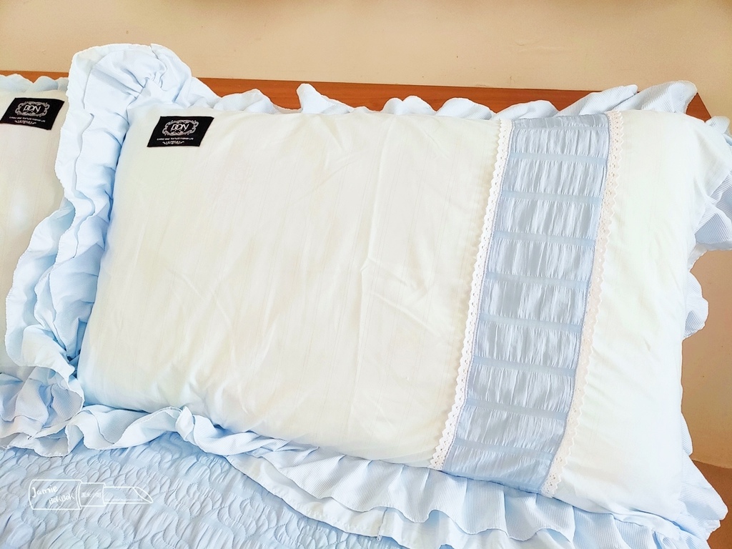 HOYACASA coozicasa 韓國風泡泡紗兩用被床包 水洗冬被.jpg