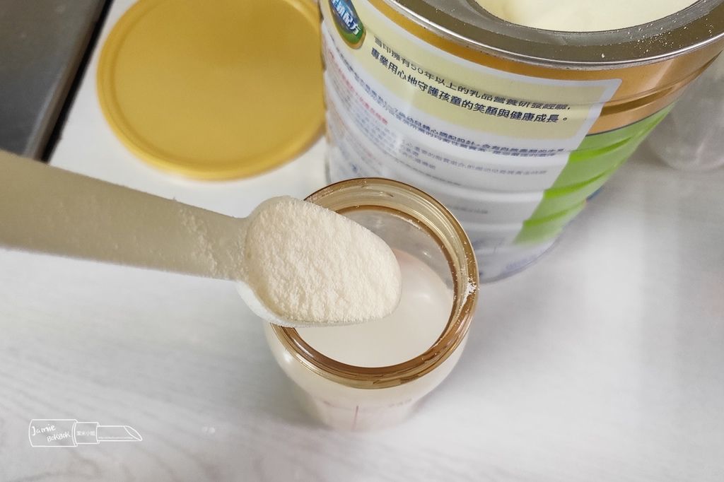 雪印T3 銜接母乳 配方奶粉 母乳寶寶.jpg