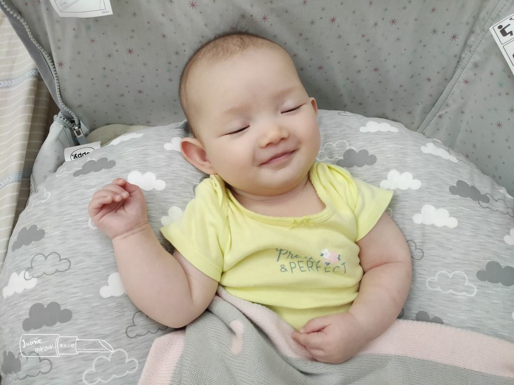 chicco床邊床 嬰兒床推薦 育兒用品.jpg
