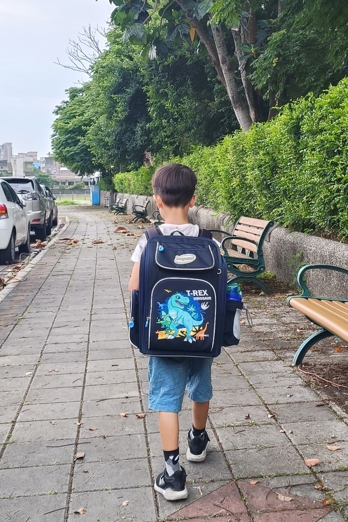 impact怡寶 小一書包 護脊書包.jpg