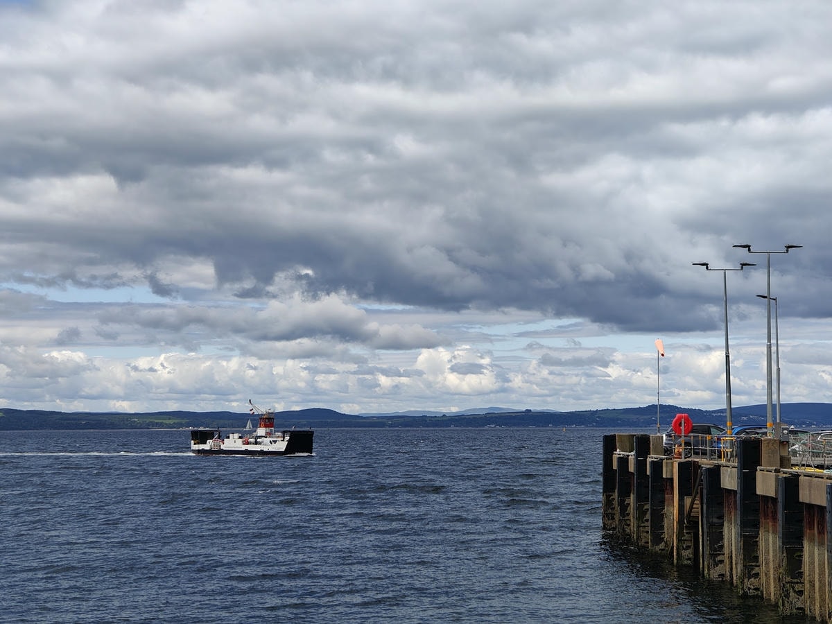 蘇格蘭|拉格斯Largs一日遊.美麗的海濱長廊、Great Cumbrae大坎布雷島、米爾波特Millport - 第2張圖