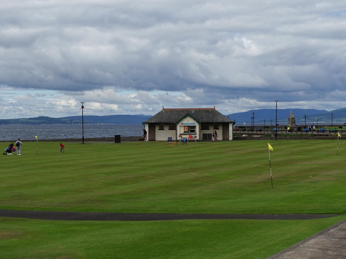 蘇格蘭|拉格斯Largs一日遊.美麗的海濱長廊、Great Cumbrae大坎布雷島、米爾波特Millport - 第11張圖