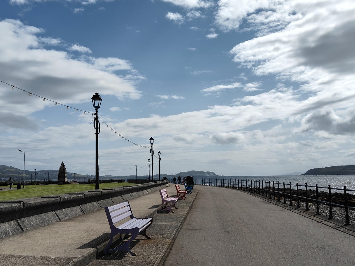 蘇格蘭|拉格斯Largs一日遊.美麗的海濱長廊、Great Cumbrae大坎布雷島、米爾波特Millport - 第13張圖