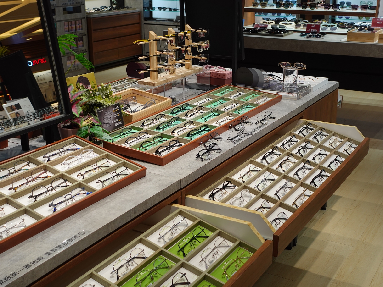 SOLOMAX快時尚眼鏡|價格透明、款式多又時尚,30分鐘取件 - 第5張圖